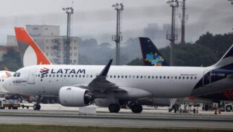 A Latam pretende lançar uma oferta de direitos de compra de ações no valor de US$ 800 milhões. Foto: Reuters/Nacho Doce Foto: Reprodução/Carreta Furacão