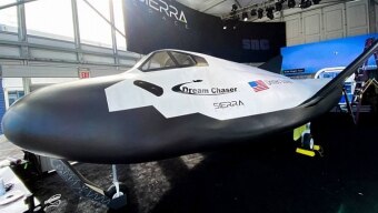 O Dream Chaser, nave da americana Sierra exposta na CES, deve entrar em operação a partir de janeiro de 2023 e poderá transportar alimentos e experimentos científicos. Foto: Patrick T. Fallon/AFP