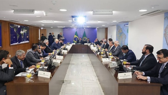 O presidente Jair Bolsonaro durante reunião com ministros nesta terça-feira, 9 Foto: Marcos Corrêa/PR