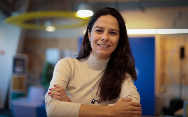 Carolina Sevciuc é a diretora de transformação digital da Nestlé Brasil, responsável por lançar o espaço de inovação Panela House