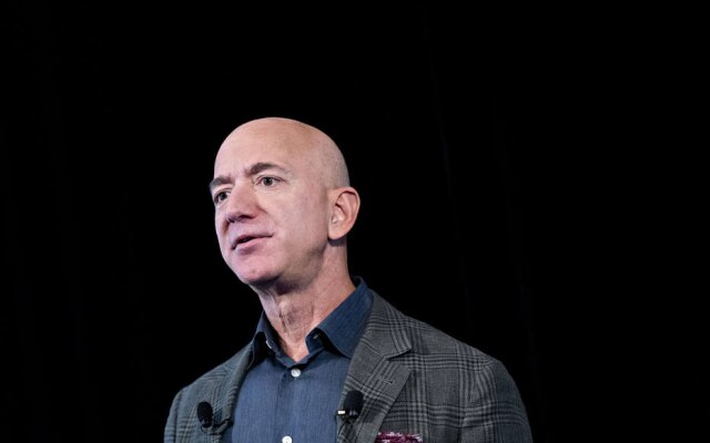 De olho no espaço, Bezos anunciou saída da Amazon em fevereiro