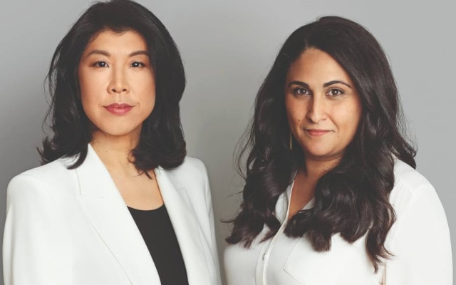 Cecilia Kang (E) e Sheera Frenkel, jornalistas do 'The New York Times'