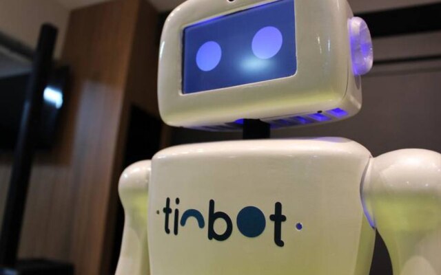 Robô Tinbot pode até gerenciar equipes e dar 'bronca' em funcionários que erram