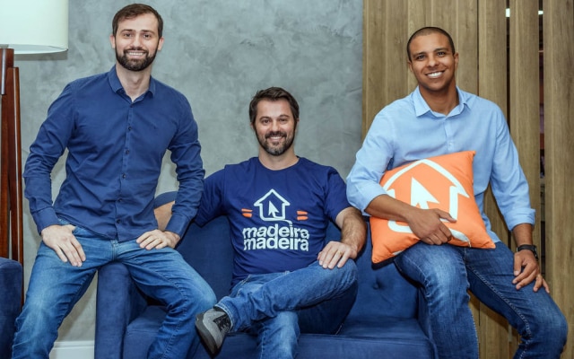Marcelo Scandian, Daniel Scandian e Robson Privado, fundadores da MadeiraMadeira: negócio iniciado em família