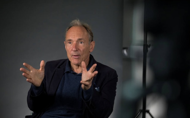 Tim Berners-Lee disse estar desapontado com a situação atual, após escândalos envolvendo abuso de dados pessoais