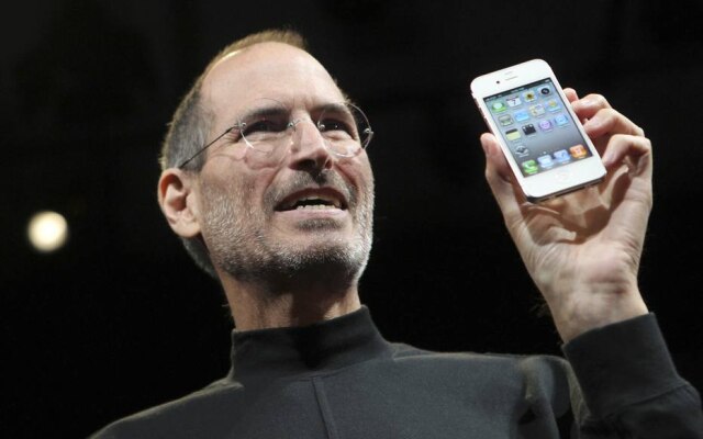 O que hoje consideramos básico no celular foi inventado em 2010 com o iPhone 4