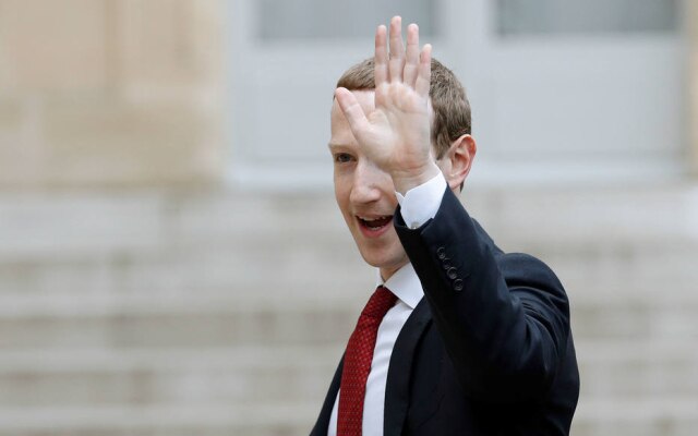 Mark Zuckerberg ocupa hoje o cargo de presidente executivo e presidente do conselho do Facebook