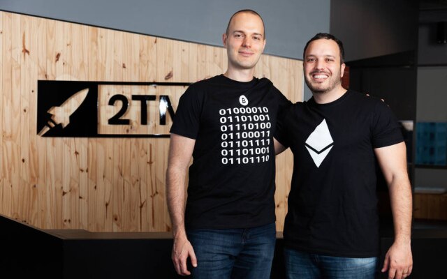 Os irmãos Gustavo e Maurício Chamati são os fundadores da startup Mercado Bitcoin, especializada na comercialização de criptomoedas