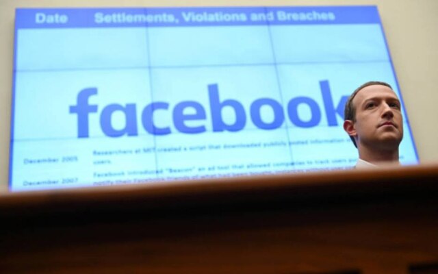 Em junho, o Facebook promoveu uma atualização que permitia que usuários escolhecem ver ou não publicidades políticas, mas, segundo a Bloomberg, agora conversa para ir além