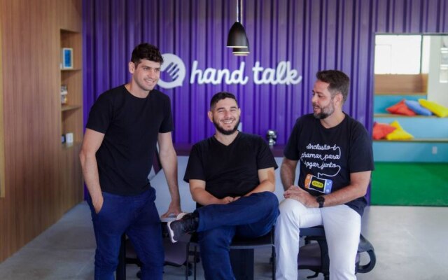 Ronaldo Tenório, Thadeu Luz, e Carlos Wanderlan, cofundadores da Hand Talk; startup alagoana tenta furar a bolha e ter alcance nacional 
