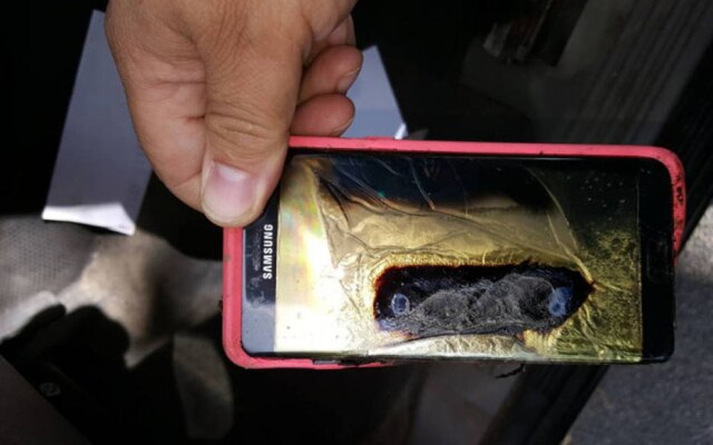 Explosão. Galaxy Note 7 foi proibido de ser usado em aviões