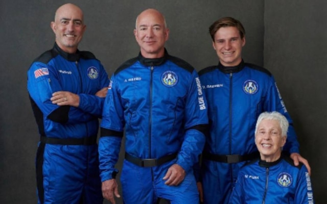 Primeiro voo ao espaço com humanos da Blue Origin contou com o bilionário Jeff Bezos, o irmão Mark Bezos, a astronauta Wally Funk e o estudante Oliver Daemen