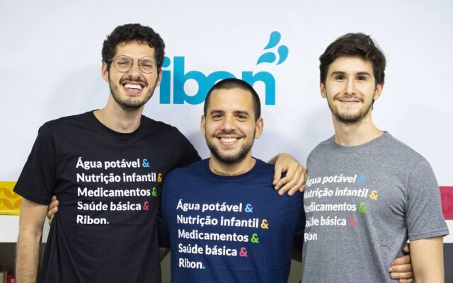 A Ribon foi fundada em 2016 por três estudantes da Universidade de Brasília (UnB)