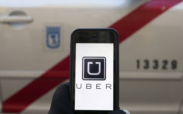De acordo com decisão proferida na 13ª Vara do Trabalho de São Paulo, o motorista Fernando Santos e o app Uber passam a ter vínculo empregatício