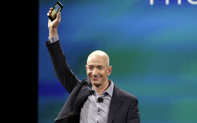 Fundador da Amazon, Jeff Bezos revelou o Fire Phone, um dos maiores fracassos da companhia