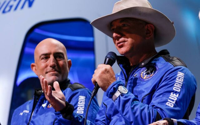 Jeff Bezos viajou para o espaço em julho a bordo de um foguete da Blue Origin