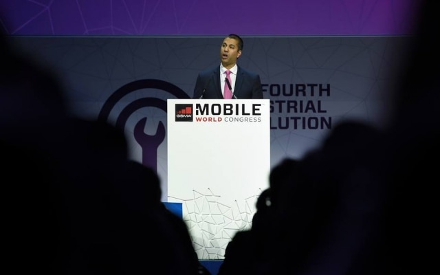 Ajit Pai, presidente da FCC, durante discurso na Mobile World Congress 2017