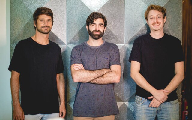 A startup Clubbi, de 'atacado digital', foi fundada em 2020 por, da esq. para dir., João Macedo, Marcos Adler e Alexandre Farber