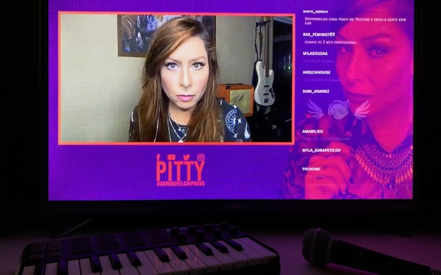 Na Twitch, Pitty faz música e também conversa sobre temas como cultura, feminismo, moda e carreira