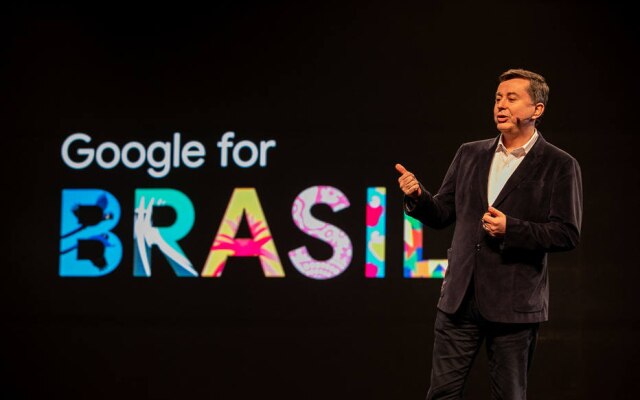 Fábio Coelho, presidente do Google Brasil, apresenta o Google Station em evento em São Paulo