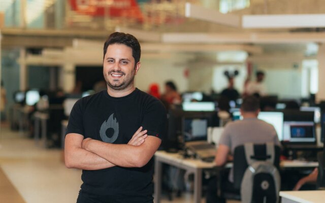 João Pedro Resende é o CEO e cofundador da startup mineira Hotmart, avaliada em mais de US$ 1 bilhão