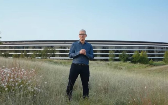 Tim Cook apresenta o evento de outubro da Apple, o primeiro após o lançamento do iPhone