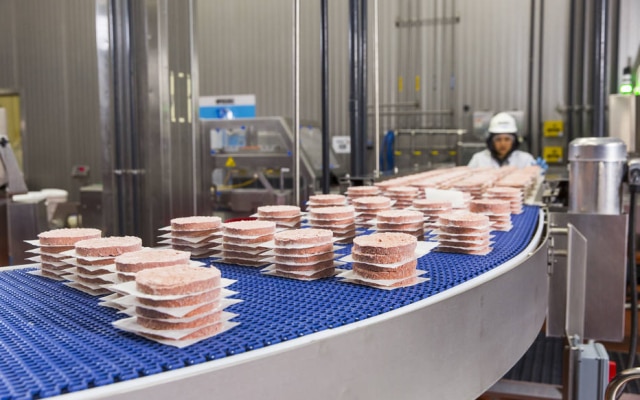 Fábrica da Impossible Foods produz 900 toneladas de carne vegetal por mês