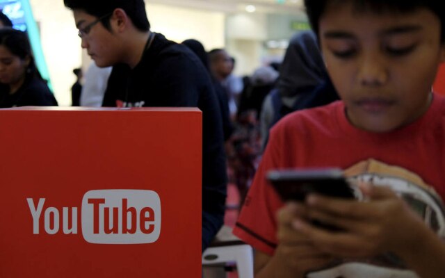 Desde 2017, YouTube tem iniciativas de limitar alcance de conteúdos que questionem fatos históricos