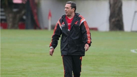 Luxemburgo vai repetir concentração antecipada no Fla