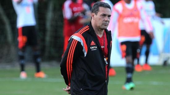 Flamengo luta agora para deixar a zona de rebaixamento