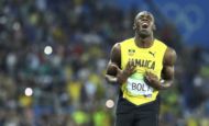 Bolt é tricampeão dos 200m rasos