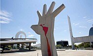 Vida cultural, baladas e restaurantes