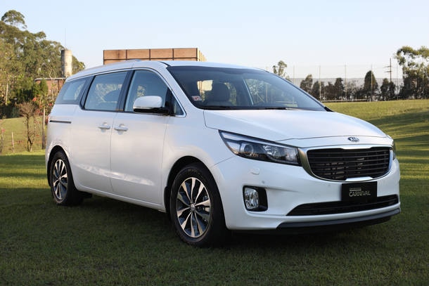 Novos Kia Sorento e Carnival