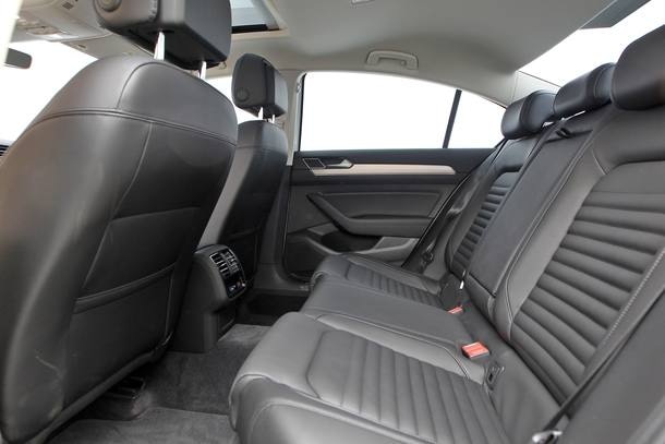 Volkswagen Passat X Ford Fusion