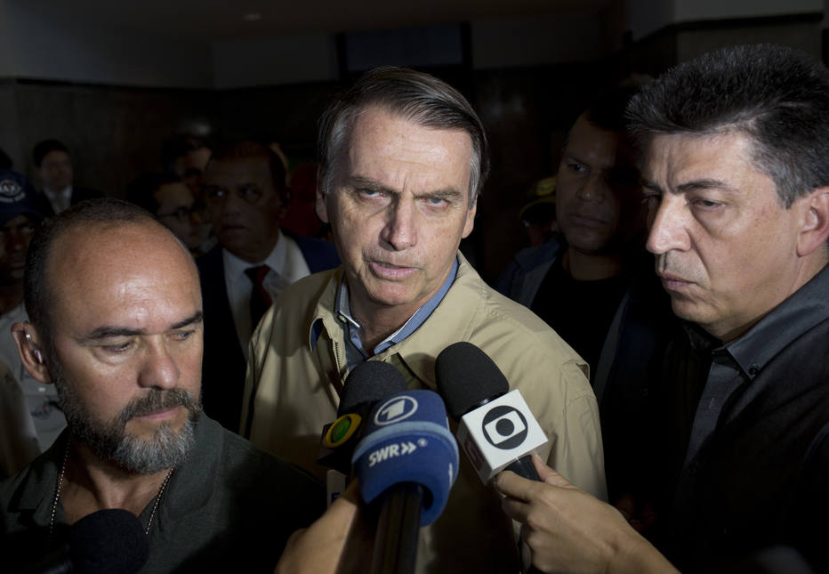 Bolsonaro visita quartel da Polícia Federal