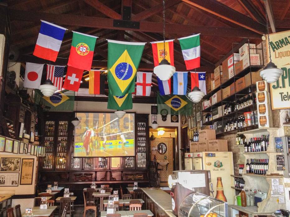 Cinco bares e restaurantes históricos para visitar no Rio de Janeiro