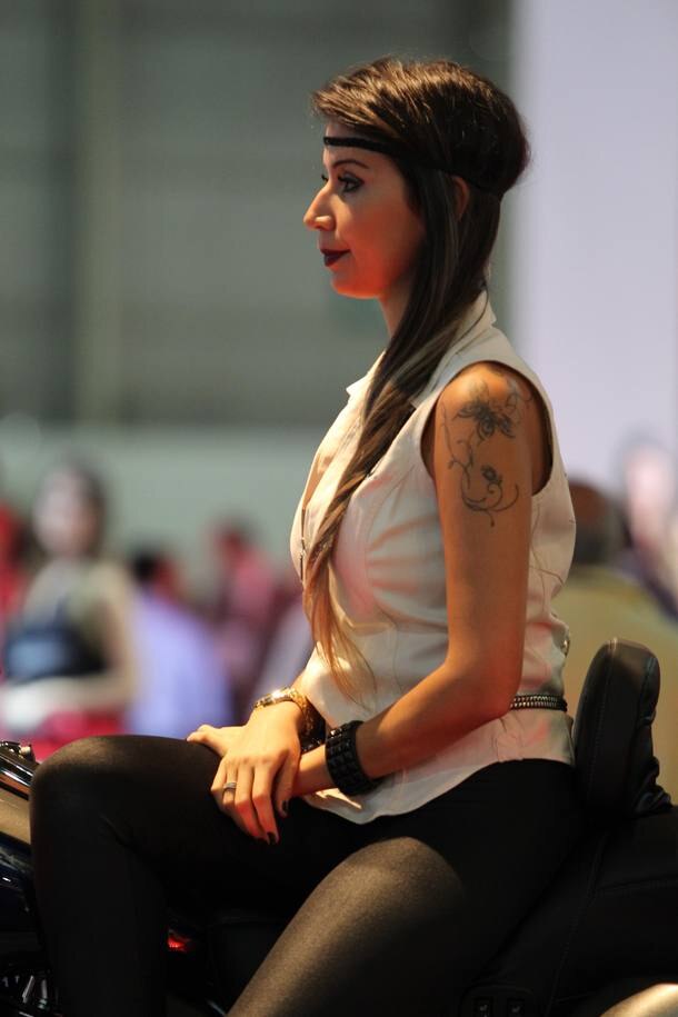 Toque feminino no Salão Duas Rodas 2015