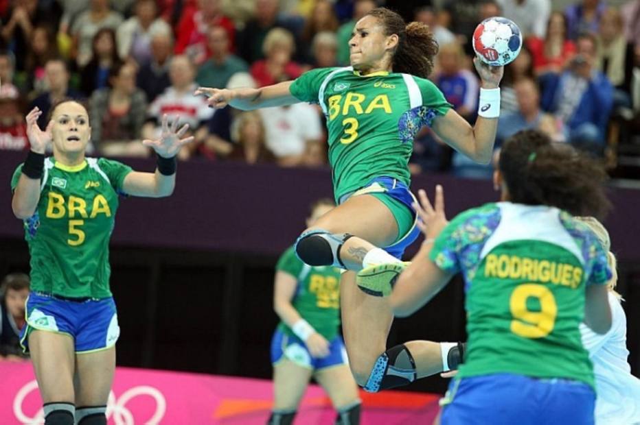 Handebol: Alexandra Nascimento é eleita a melhor jogadora do mundo