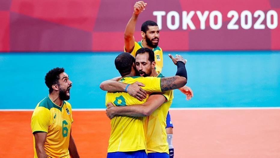 De virada, Brasil bateu a Argentina no clássico sul-americano válido pela 2ª rodada do Grupo B do vôlei masculino em Tóquio.