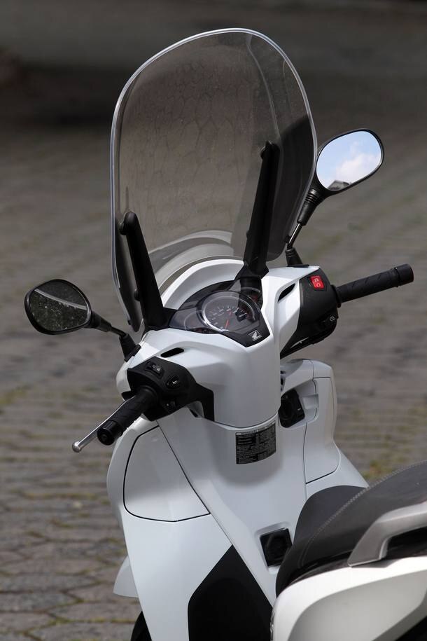 Honda SH300i desafia Dafra Citycom