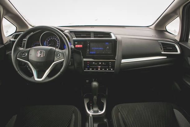 Comparativo: Yaris X-Way x HB20X x WR-V EXL