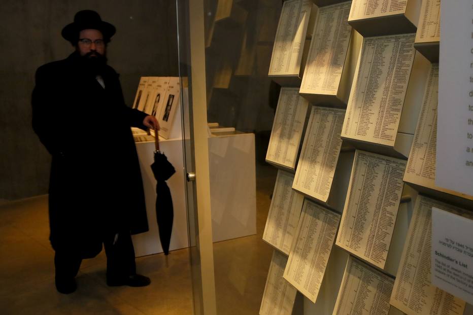 Lista de Schindler é exposta no Museu do Holocausto de Jerusalém