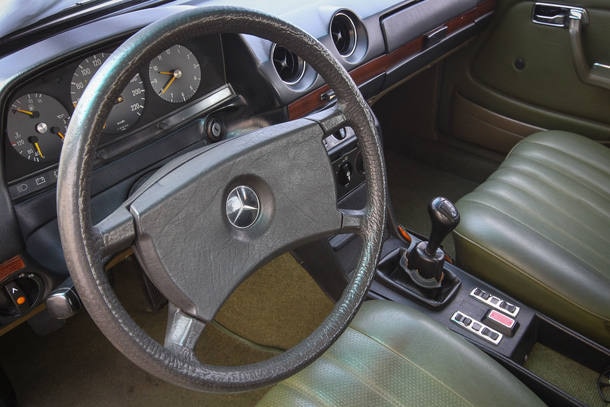 Carro do Leitor: Mercedes-Benz 280 1980