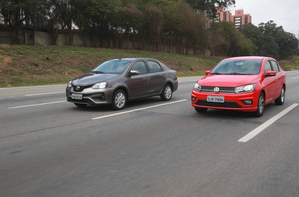 Comparativo: VW Voyage AT x Toyota Etios X AT
