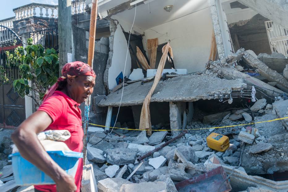 Tormenta tropical azota Haití después de que el terremoto mata a unas 1.300 personas – Internacional