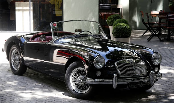 Carro do leitor - MG Model A 1958