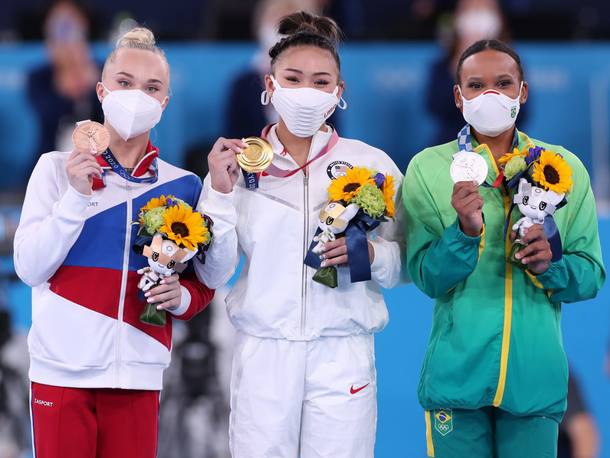 Pódio do individual geral feminino da ginástica