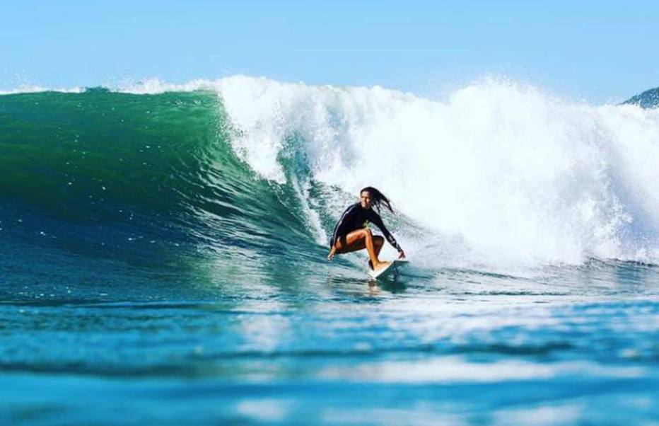 Surfista Kiany Cristina