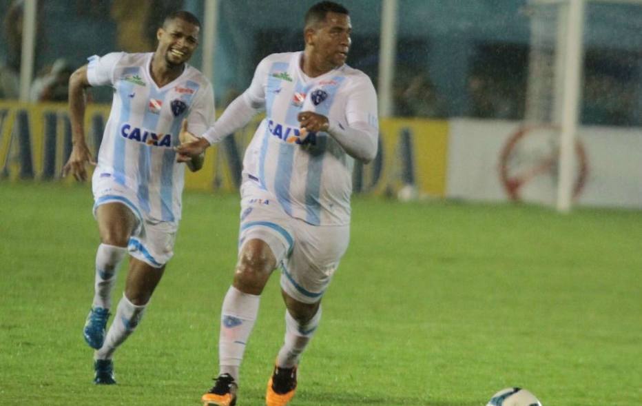 Internet Nao Perdoa Forma Fisica De Walter Em Estreia Pelo Paysandu Futebol Fera