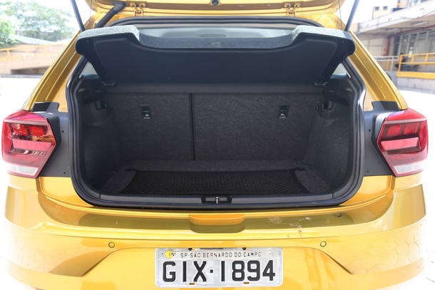 Comparativo: Fiat Argo Precision 1.8 X VW Polo Highline TSI